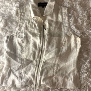 White collared top with zipper